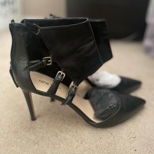 Nine West black buckle heels